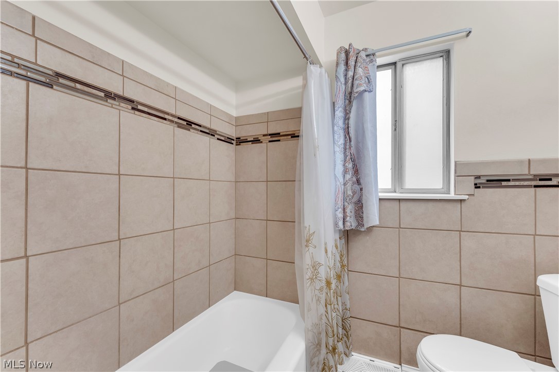 14152 Berwyn Avenue Cleveland OH 44111