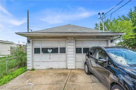 14152 Berwyn Avenue Cleveland OH 44111
