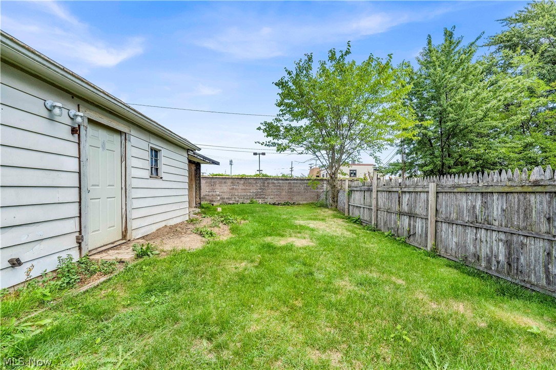 14152 Berwyn Avenue Cleveland OH 44111