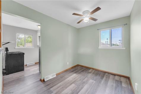 14152 Berwyn Avenue Cleveland OH 44111
