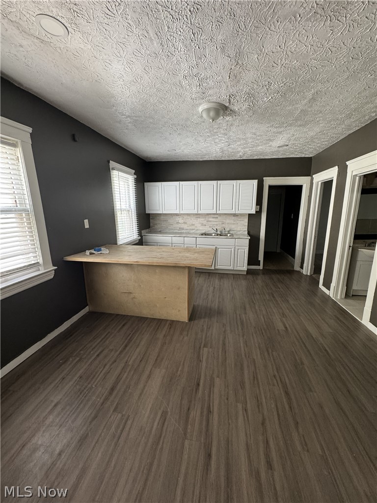 10209 Elwell Avenue Cleveland OH 44104