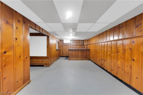 22501 Arms Avenue Euclid OH 44123