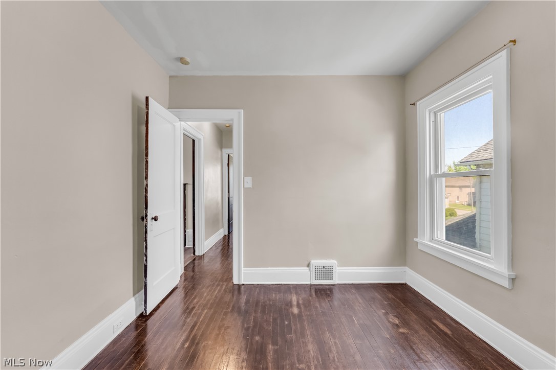 9404 Cardwell Avenue Cleveland OH 44105