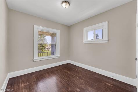 9404 Cardwell Avenue Cleveland OH 44105