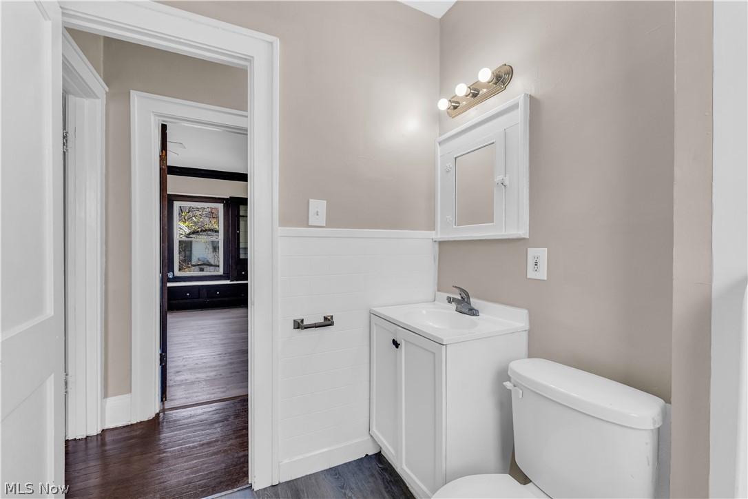 9404 Cardwell Avenue Cleveland OH 44105