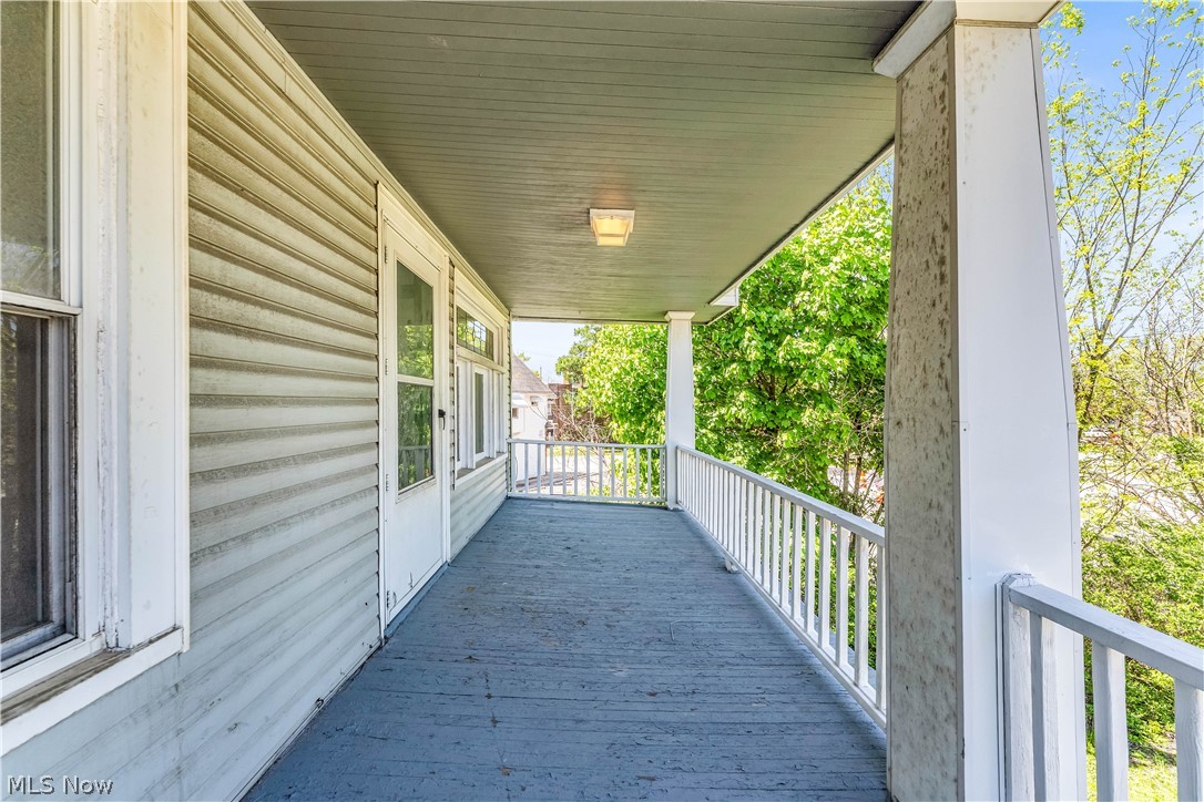 9404 Cardwell Avenue Cleveland OH 44105