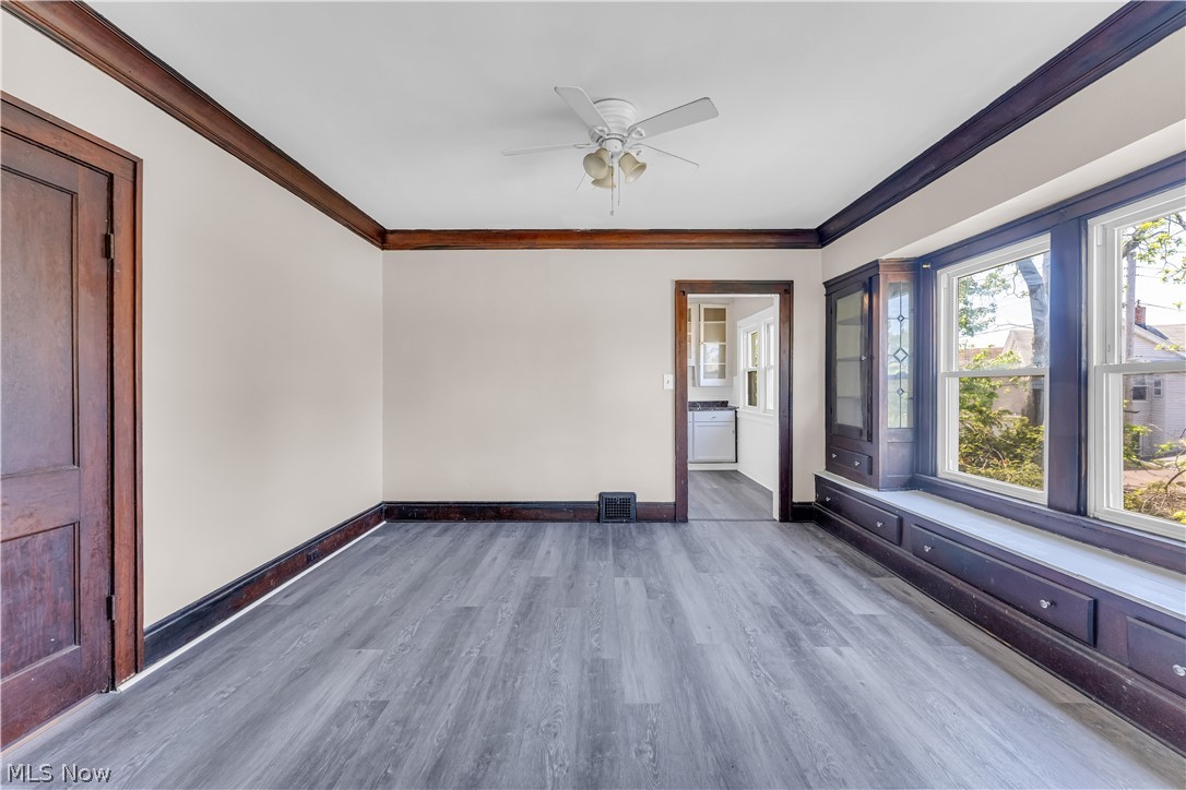9404 Cardwell Avenue Cleveland OH 44105