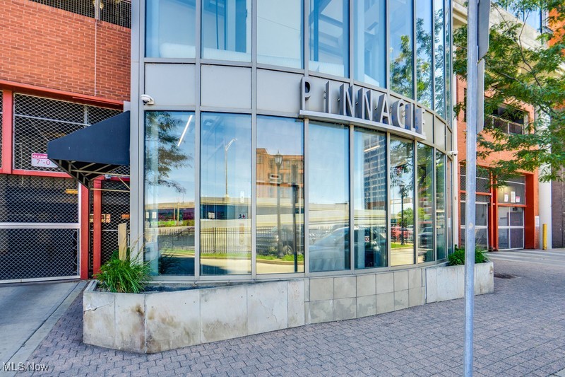 701 W Lakeside Avenue Cleveland OH 44113