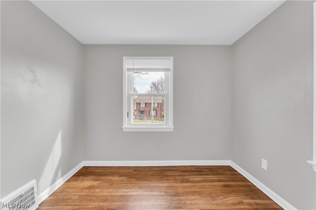 16705 Glendale Avenue Cleveland OH 44128