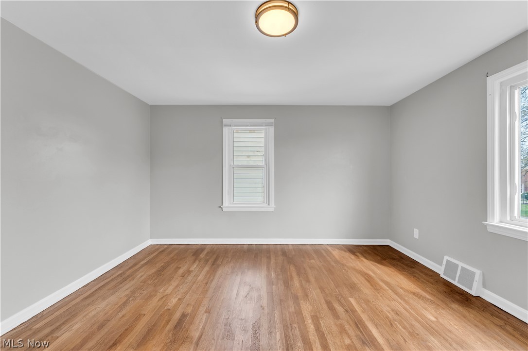 16705 Glendale Avenue Cleveland OH 44128
