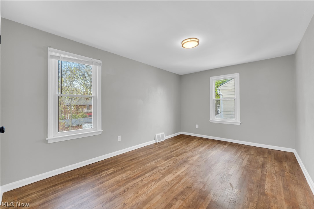 16705 Glendale Avenue Cleveland OH 44128