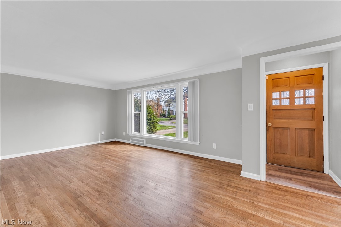 16705 Glendale Avenue Cleveland OH 44128