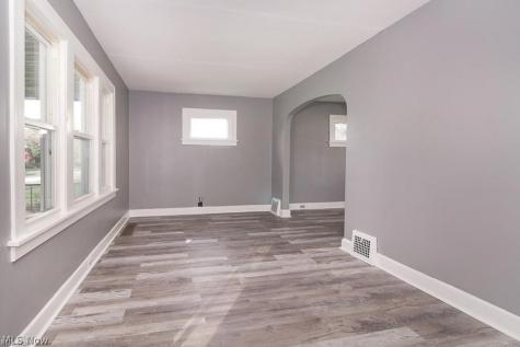 4520 Kenmore Avenue Parma OH 44134