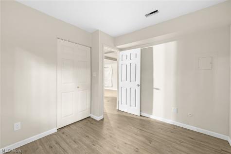 167 N Seiberling Street Akron OH 44305