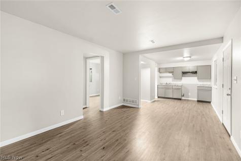 167 N Seiberling Street Akron OH 44305