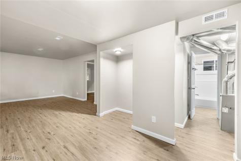 167 N Seiberling Street Akron OH 44305