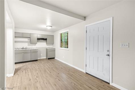 167 N Seiberling Street Akron OH 44305