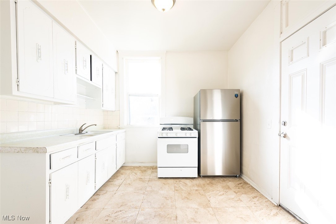 3300 W 98th Street Cleveland OH 44102