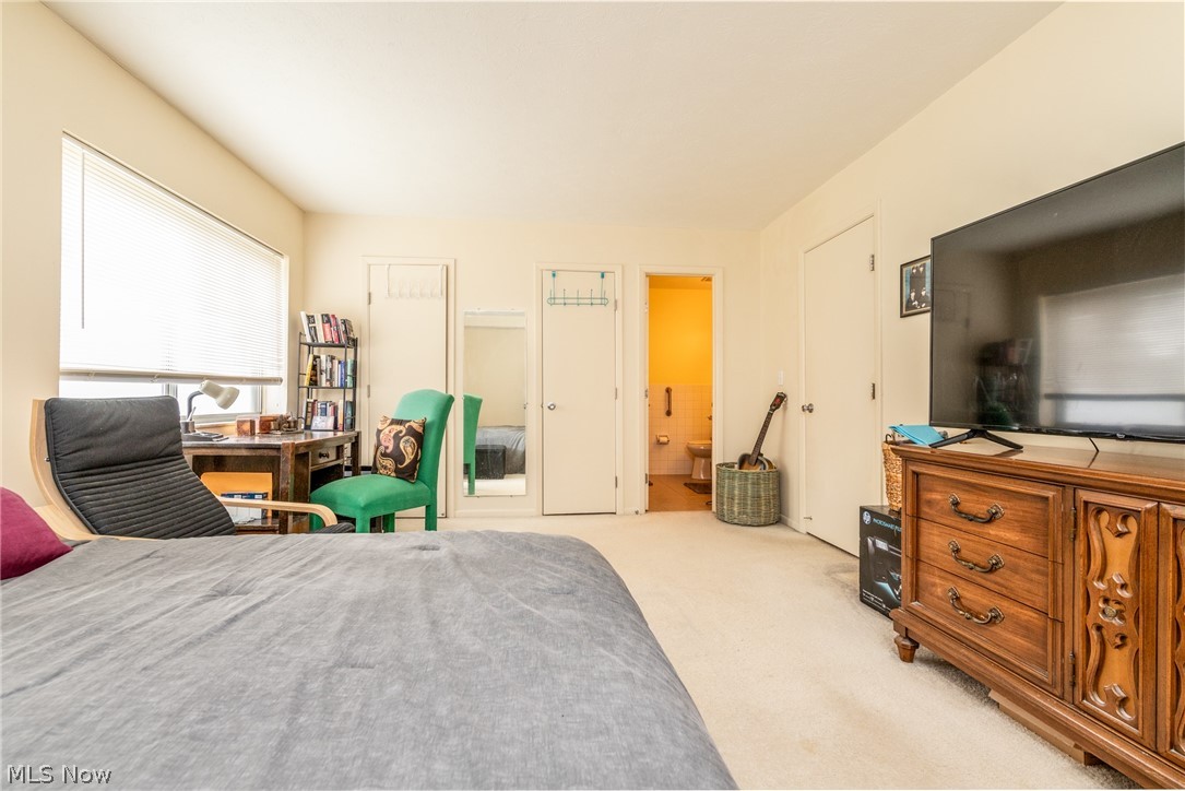 2112 Acacia Park Drive Lyndhurst OH 44124