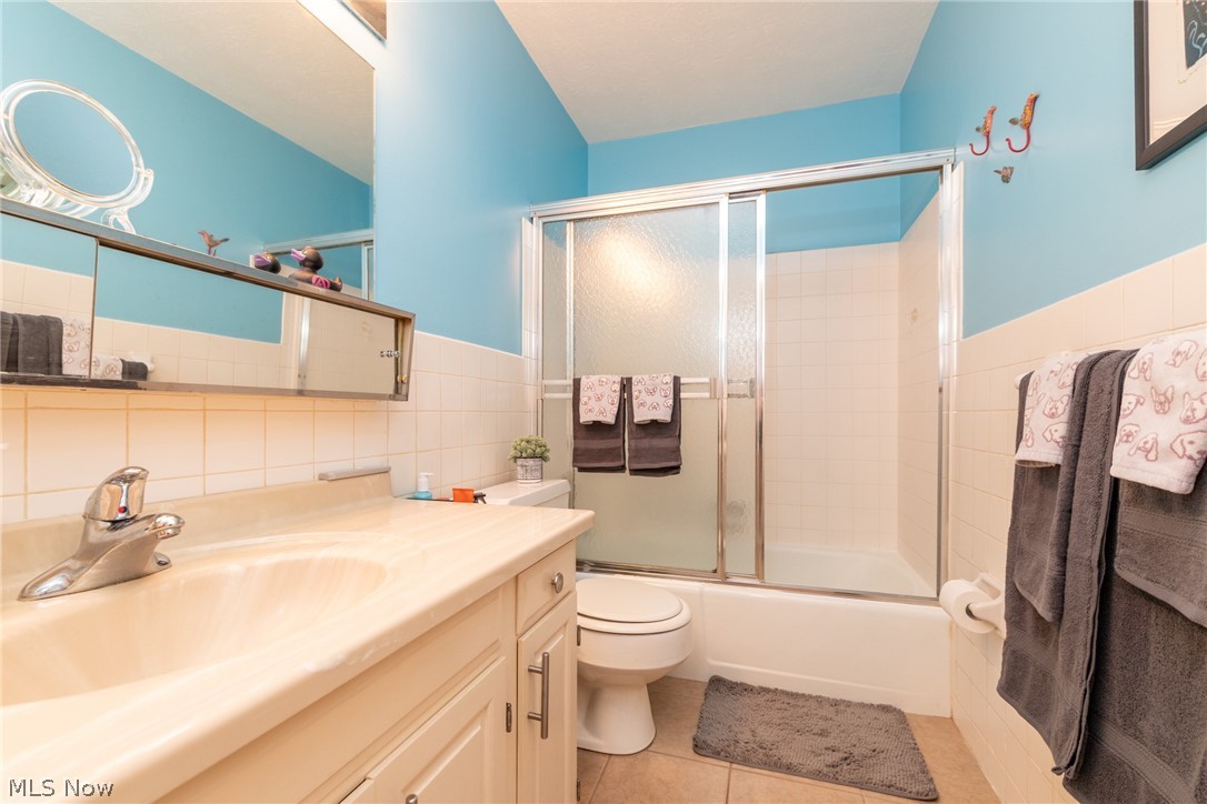 2112 Acacia Park Drive Lyndhurst OH 44124