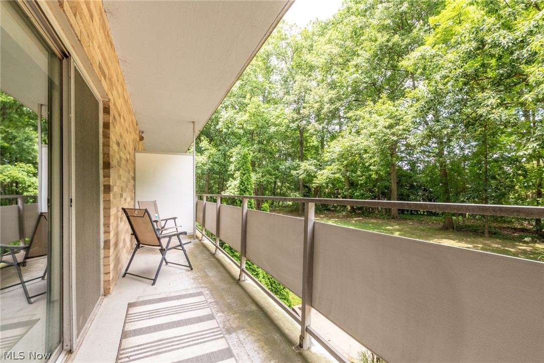 2112 Acacia Park Drive Lyndhurst OH 44124