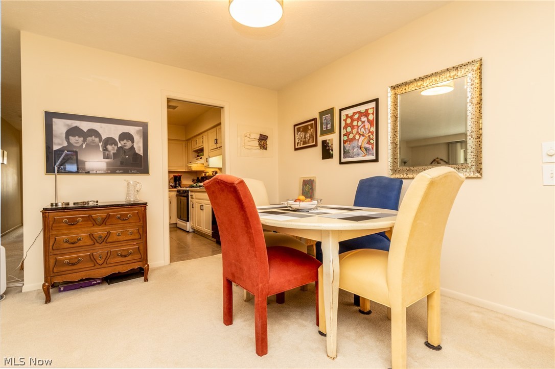 2112 Acacia Park Drive Lyndhurst OH 44124