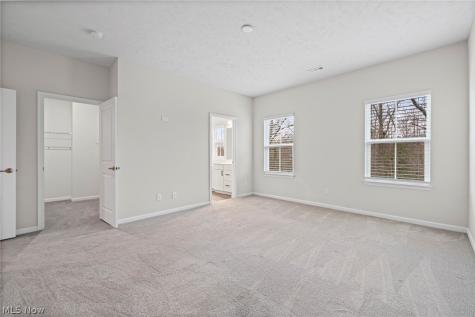 1424 Chateau Place Avon OH 44011
