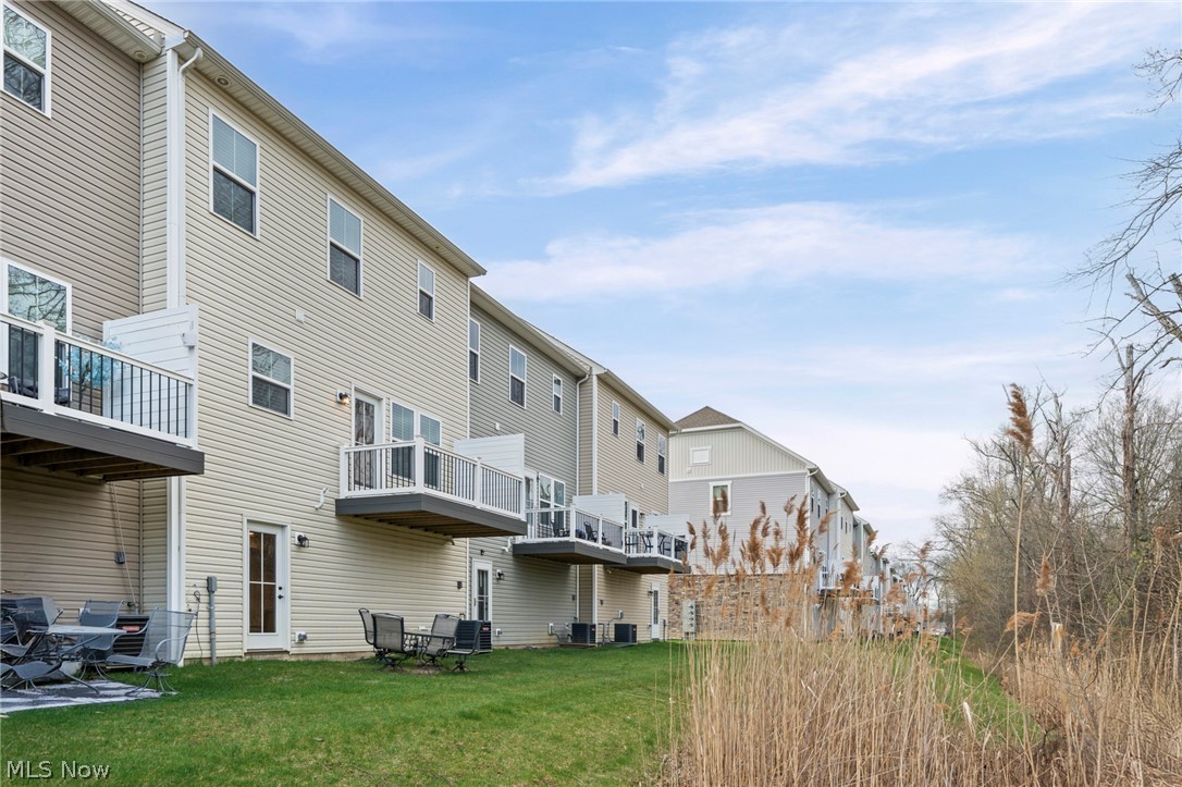 1424 Chateau Place Avon OH 44011