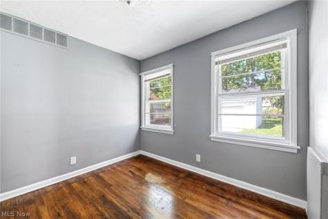988 Glenside Road South Euclid OH 44121