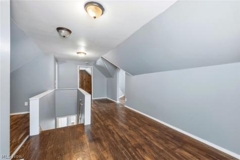 988 Glenside Road South Euclid OH 44121
