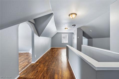 988 Glenside Road South Euclid OH 44121