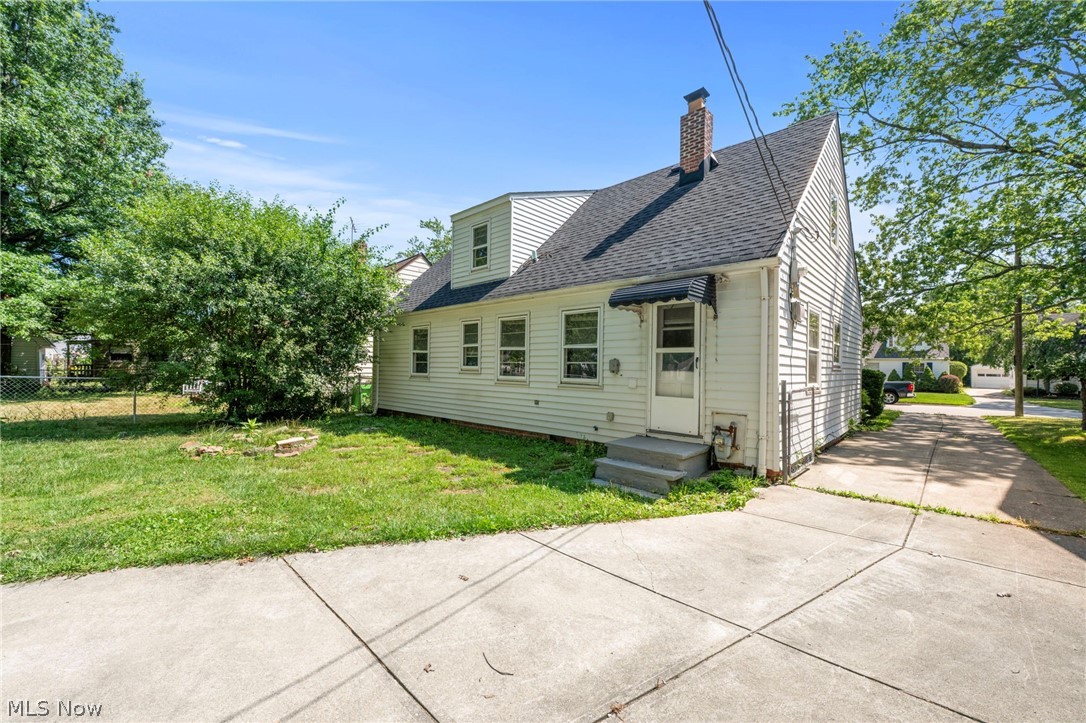 988 Glenside Road South Euclid OH 44121