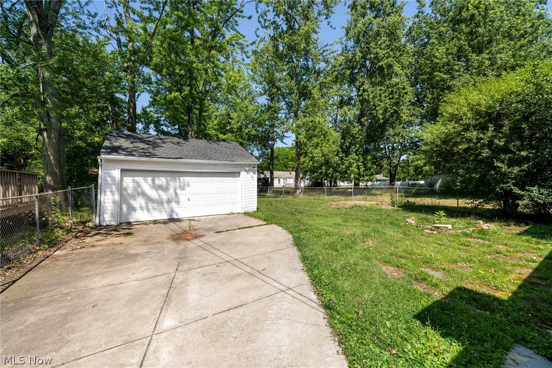 988 Glenside Road South Euclid OH 44121