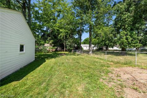 988 Glenside Road South Euclid OH 44121