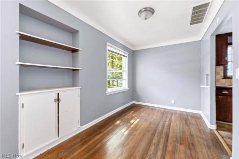 988 Glenside Road South Euclid OH 44121