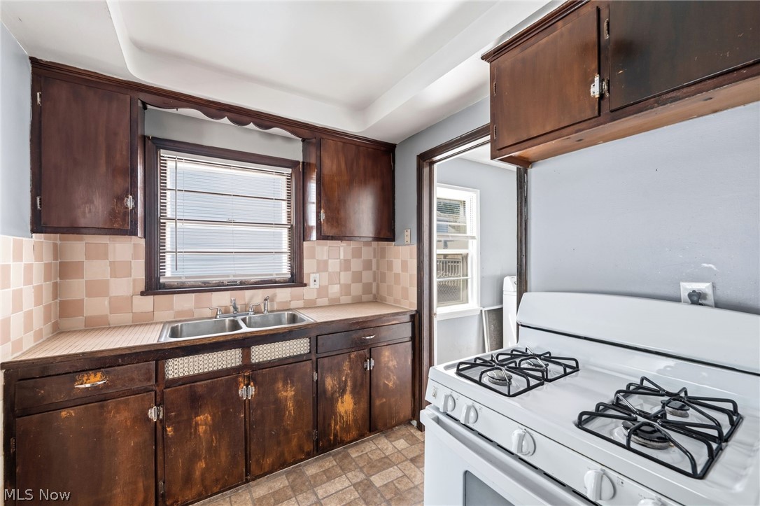 988 Glenside Road South Euclid OH 44121