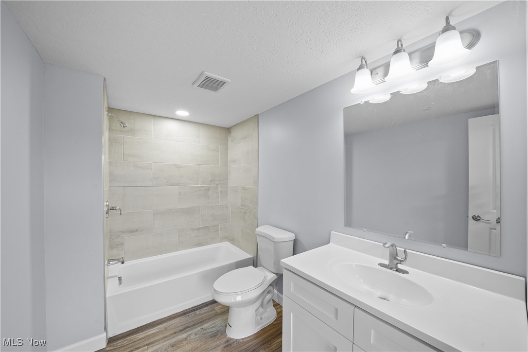 1735 Merriman Road Akron OH 44313