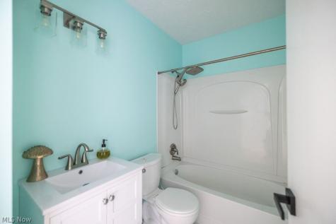 2445 Olentangy Drive Akron OH 44333