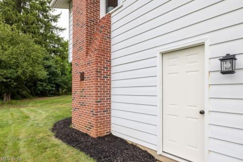 2445 Olentangy Drive Akron OH 44333