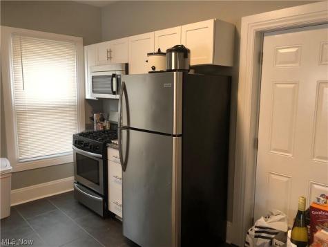 1387 W 69th Street Cleveland OH 44102