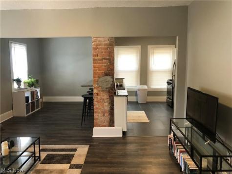 1387 W 69th Street Cleveland OH 44102