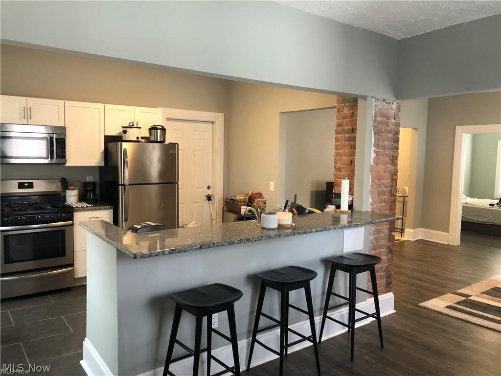 1387 W 69th Street Cleveland OH 44102