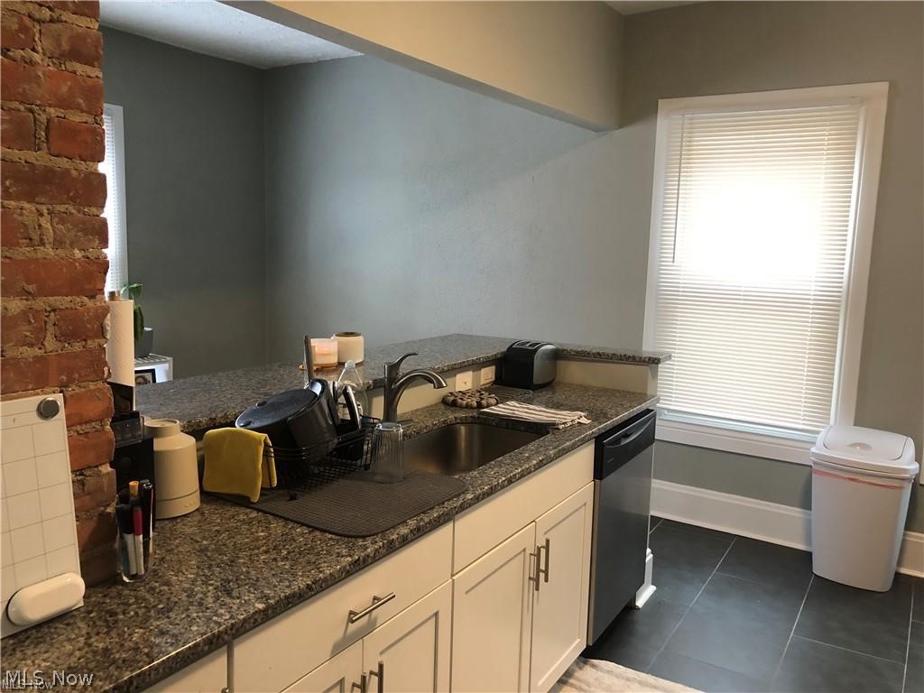 1387 W 69th Street Cleveland OH 44102