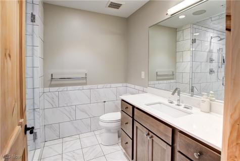 425 W Lakeside Avenue Cleveland OH 44113