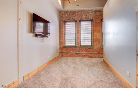 425 W Lakeside Avenue Cleveland OH 44113