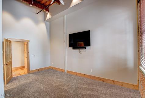 425 W Lakeside Avenue Cleveland OH 44113