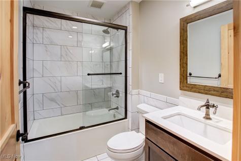 425 W Lakeside Avenue Cleveland OH 44113