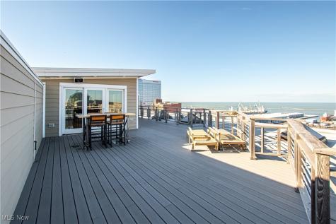 425 W Lakeside Avenue Cleveland OH 44113