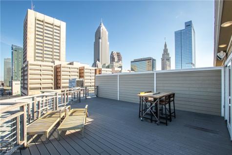 425 W Lakeside Avenue Cleveland OH 44113