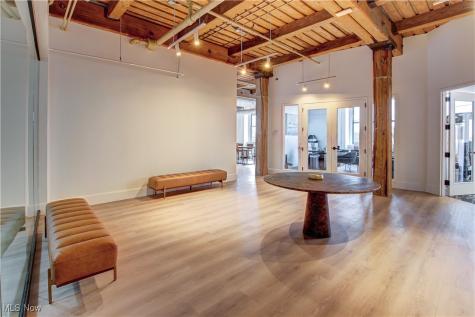 425 W Lakeside Avenue Cleveland OH 44113